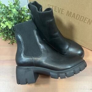Steve Madden Women's Hayle Chunky Lug Sole Pull On Black Boots Size 7.5